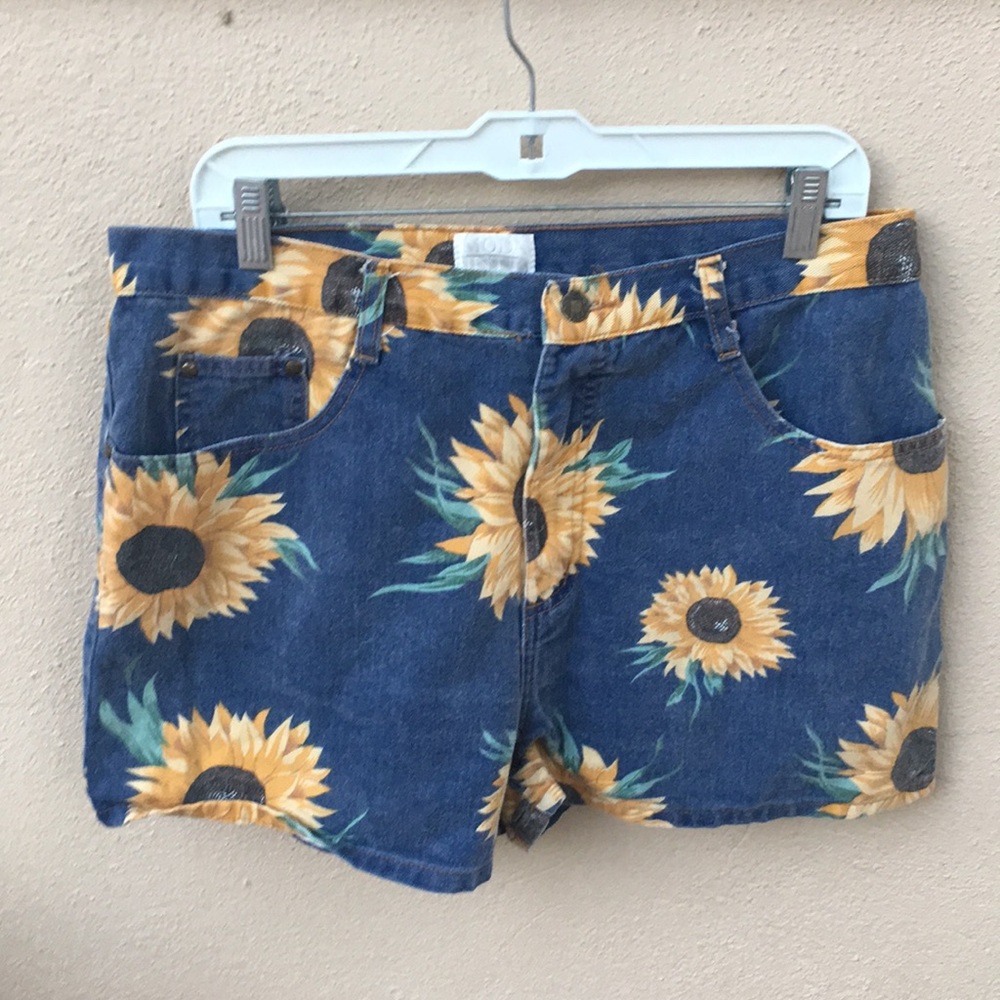 Vintage sunflower shorts